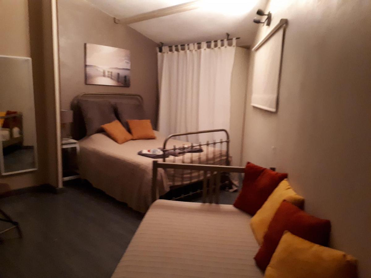 Bed and Breakfast Chez Patricia & Denis Flassans-sur-Issole Екстер'єр фото